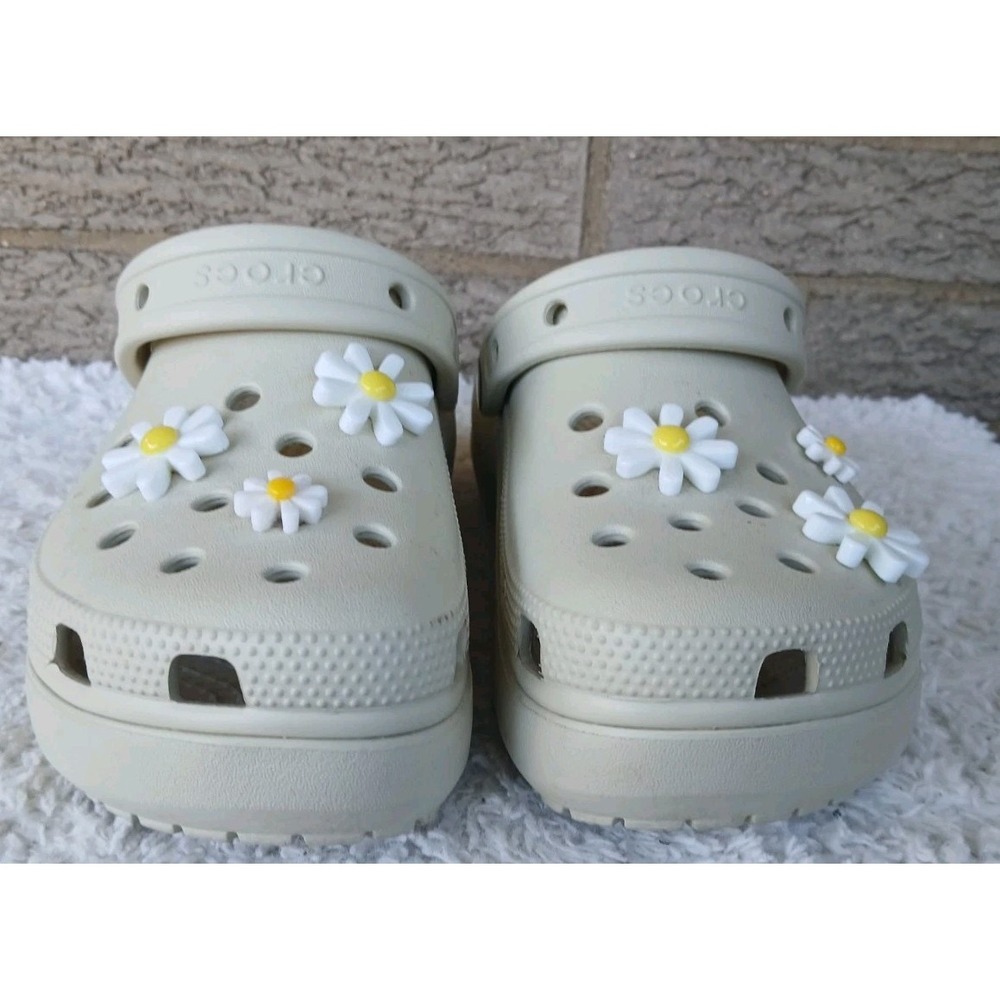 Crocs Women's Cream Platform Clog Daisy Charms Sz 7 - Picture 5 of 7
